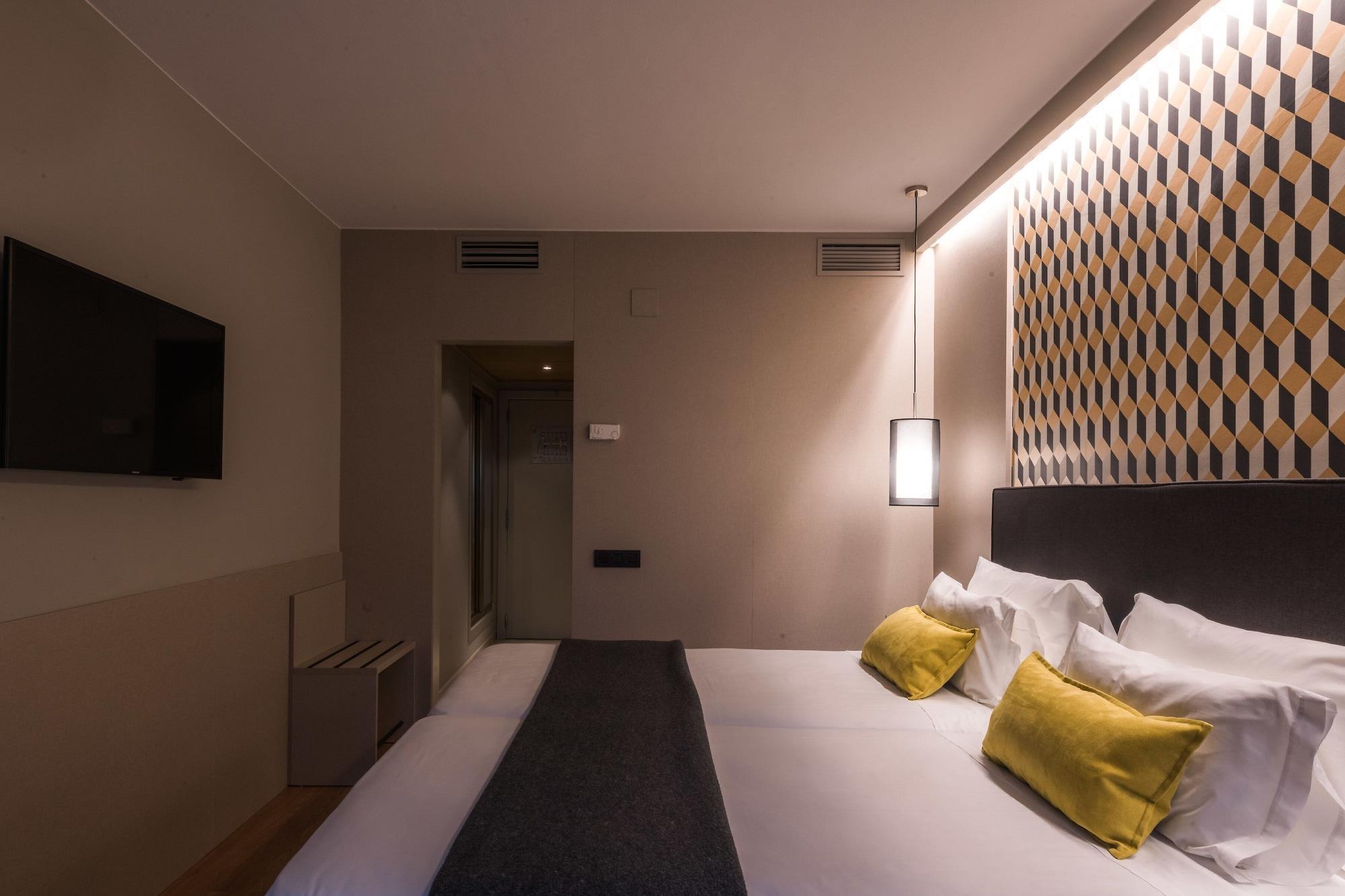 Up Rooms Vic Hotel Exterior foto