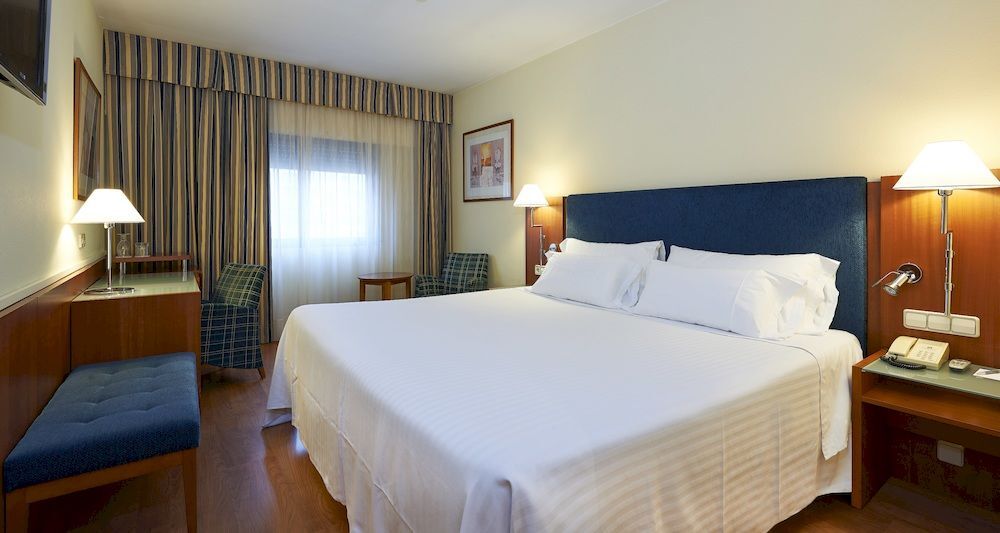Up Rooms Vic Hotel Exterior foto